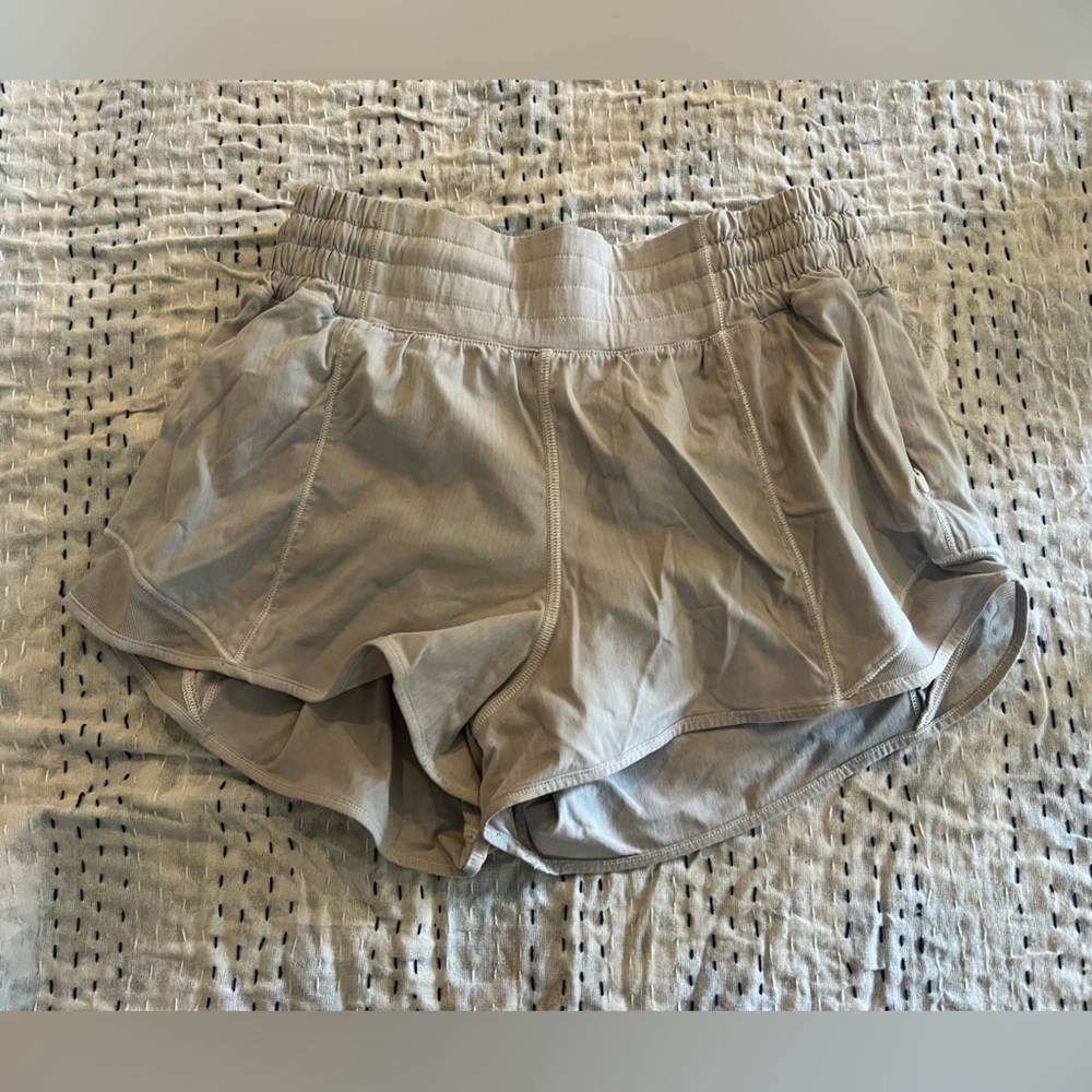 white lululemon hotty hots